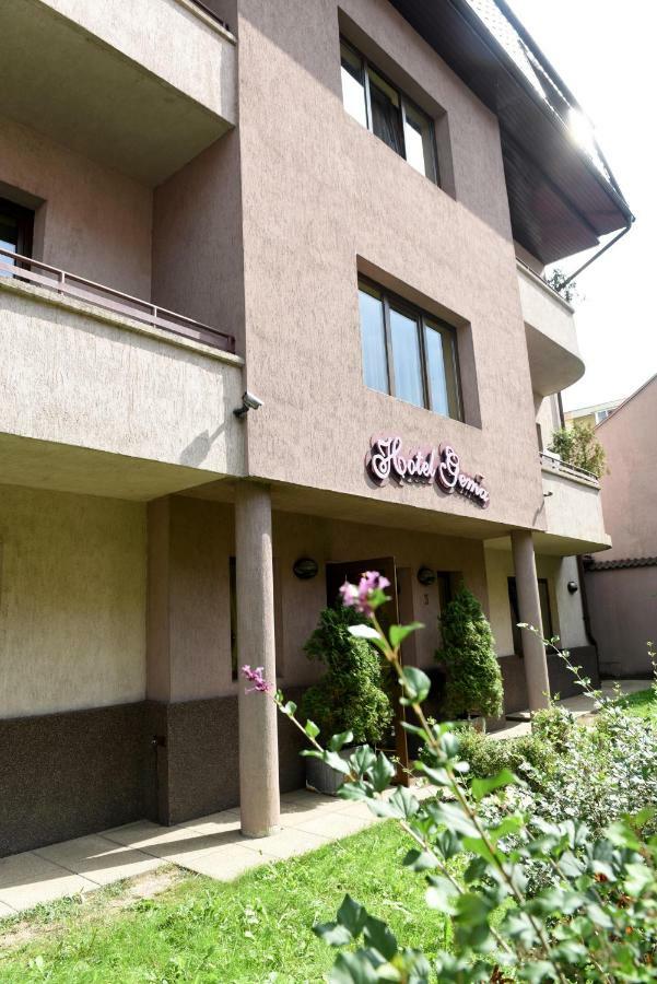Hotel Gema Brasov Exterior photo