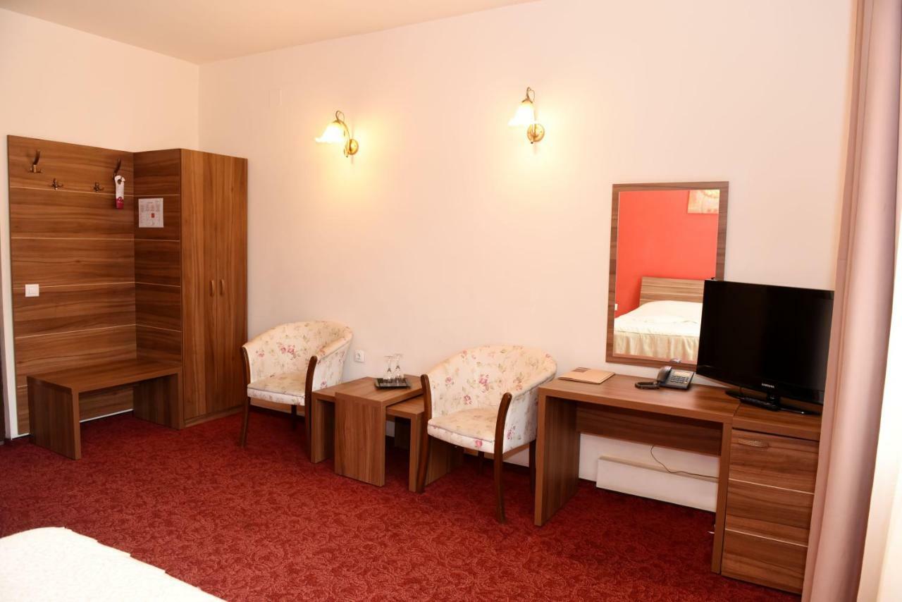 Hotel Gema Brasov Exterior photo